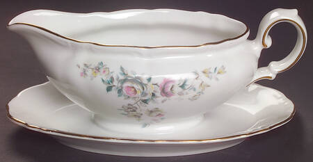 WIG93 Gravy Boat with Attached Underplate