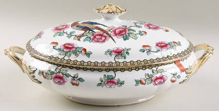 Pheasant (Smooth) Oval Covered Vegetable