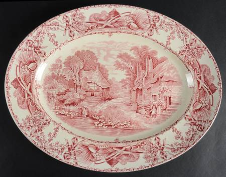 Pastoral Davenport Red 16" Oval Serving Platter