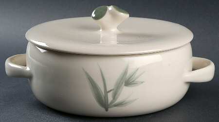 Bamboo (Round) 2 Qt Round Covered Casserole