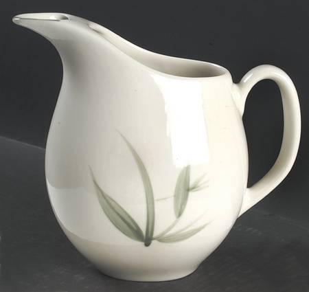 Bamboo (Round) 64 Oz Pitcher