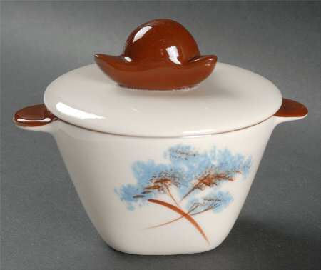 Blue Willow Covered Soup Bowl