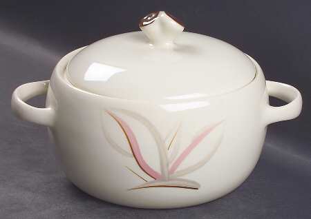 Dragon Flower 2 Qt Round Covered Casserole