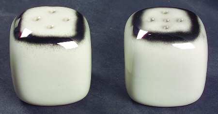 WIN11 Salt & Pepper Set by Winfield