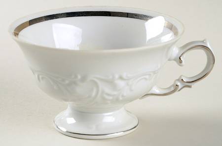 Platina Footed Cup