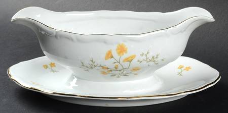 Spring Time Gravy Boat with Attached Underplate