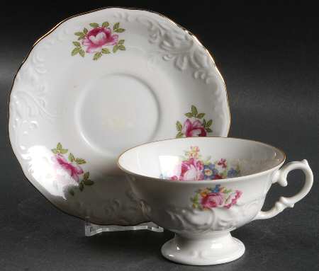 WLB6 Footed Cup & Saucer Set
