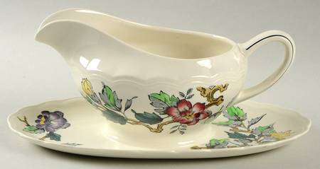 Ashbourne Gravy Boat with Attached Underplate