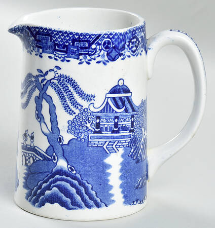 Blue Willow (Older) 8 Oz Pitcher