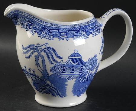 Blue Willow (Older) 16 Oz Pitcher