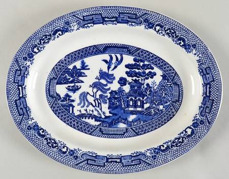Blue Willow (Older) 10" Oval Serving Platter