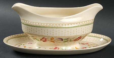 Brier Gravy Boat with Attached Underplate