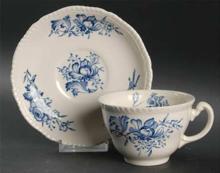 Caronia Flat Cup & Saucer Set