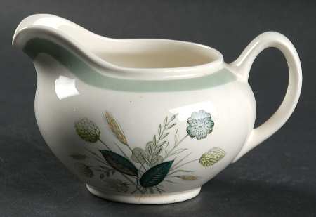 Clovelly (Green Shaded Clover) Creamer