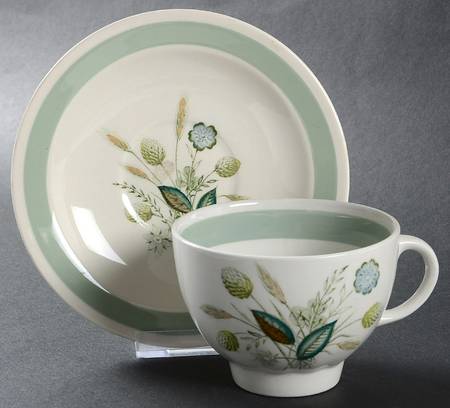 Clovelly (Green Shaded Clover) Flat Cup & Saucer Set
