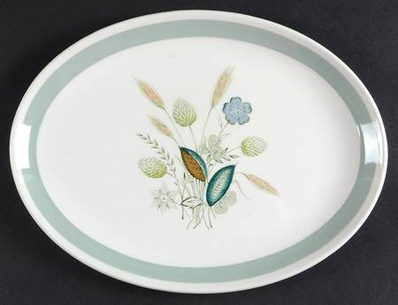 Clovelly (Green Shaded Clover) 11" Oval Serving Platter