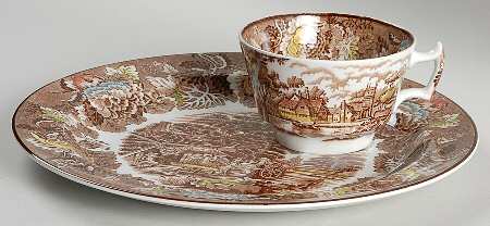 English Scenery Dark Brown Multicolor Snack Plate & Cup Set