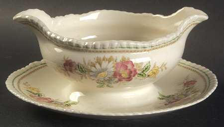 Field Rose Gravy Boat with Attached Underplate