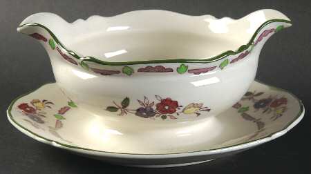 Flora Gravy Boat with Attached Underplate