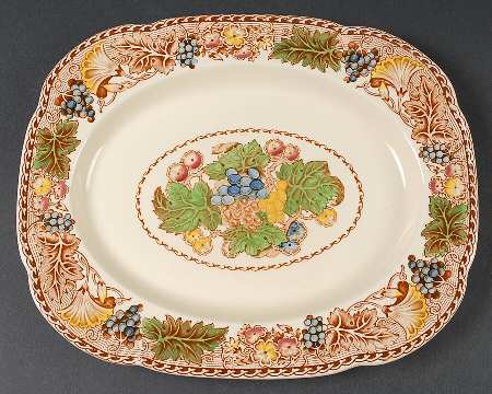 Hyde (Scalloped Edge) 12" Oval Serving Platter