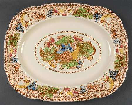 Hyde (Scalloped Edge) 15" Oval Serving Platter