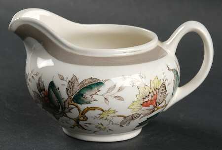 Jamestown (Rim) Creamer