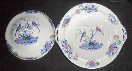 Oriental Birds Round Covered Vegetable