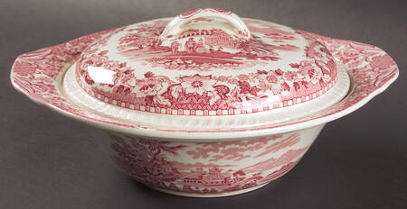 Seaforth Pink (Smooth) Round Covered Vegetable