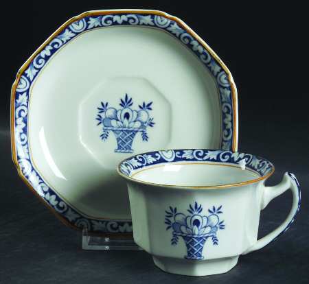 Stuart Flat Cup & Saucer Set