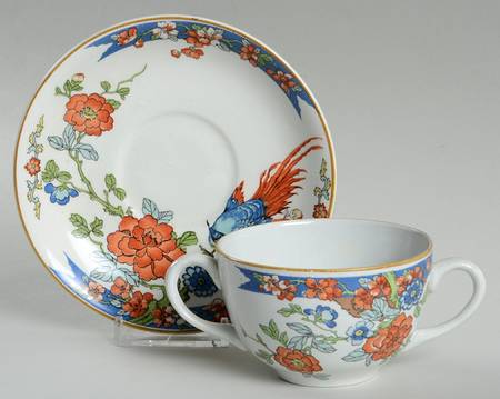 WOO1 Flat Bouillon Cup & Saucer