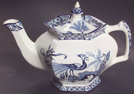 Yuan Blue and White (Older) Individual Teapot & Lid