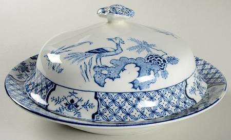 Yuan Blue and White (Older) Round Covered Butter