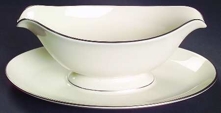 Eventide Gravy Boat with Attached Underplate