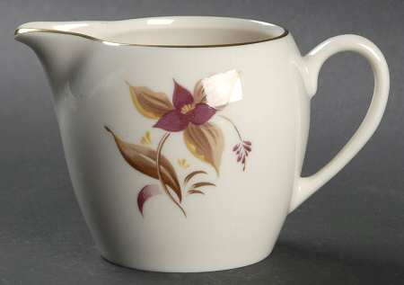 Trillium Creamer