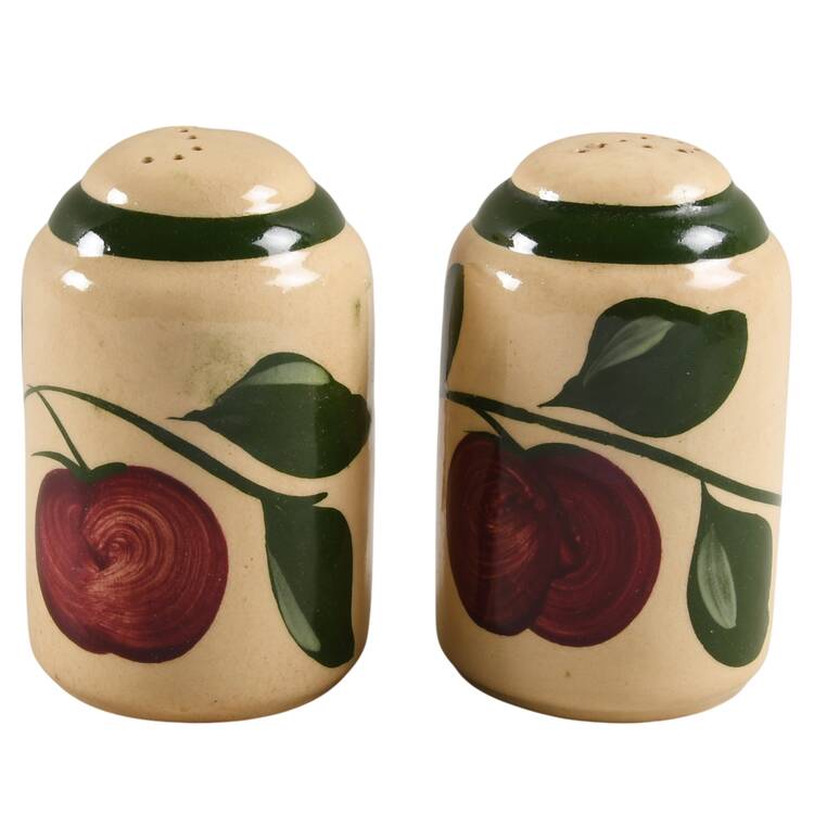 Apple Barrel Shape Salt and Pepper Set