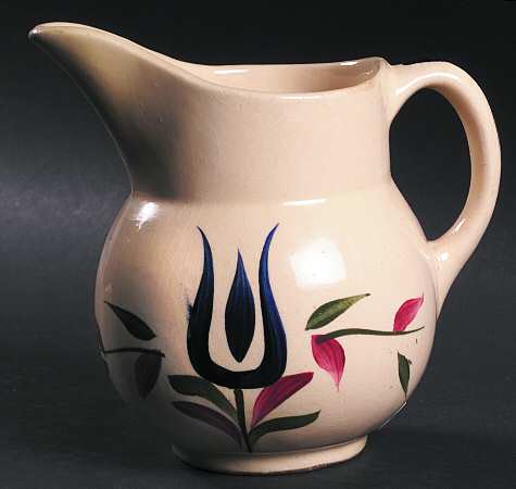Dutch Tulip 16 Oz Pitcher