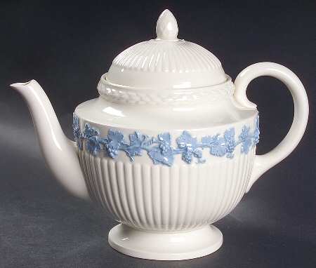2804 (Edme, Blue Grapes) Teapot & Lid