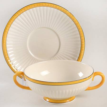 A7049 Footed Cream Soup Bowl & Saucer Set