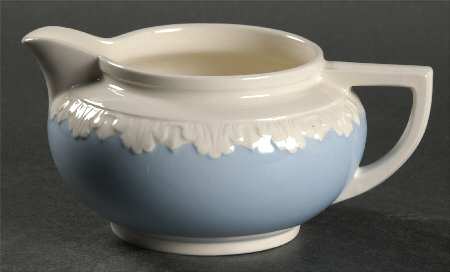 Albion Corinthian Blue 146 Shape Creamer