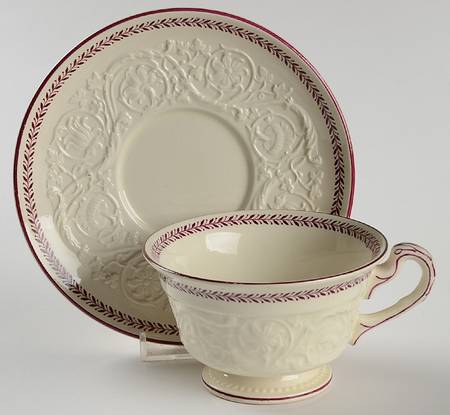 AM8828 Footed Cup & Saucer Set