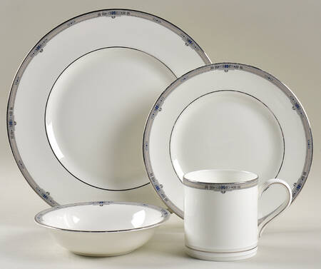Amherst (Platinum Trim) 4 Piece Place Setting