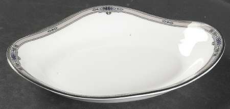 Amherst (Platinum Trim) Pickle Dish