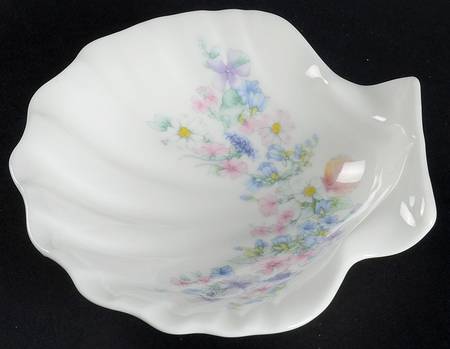 Angela Shell Shaped Dish