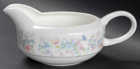 Angela Gravy Boat