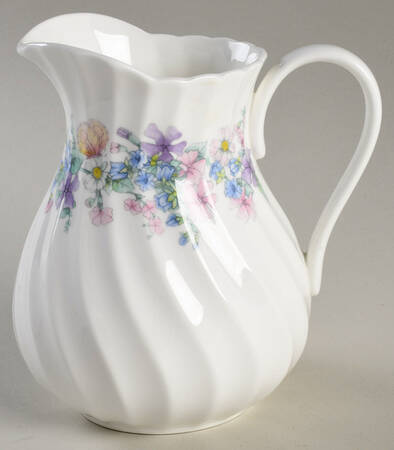 Angela 24 Oz Jug