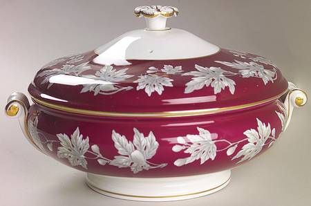 Ashford Red Round Covered Vegetable