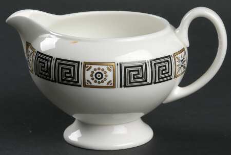 Asia Black Leigh Shape Creamer