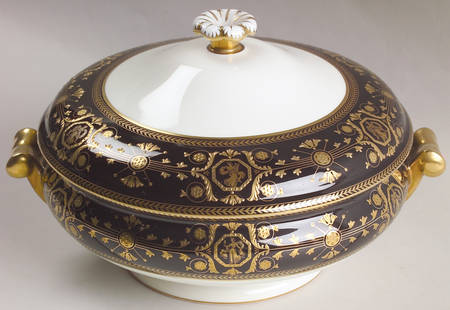 Astbury Black Round Covered Vegetable