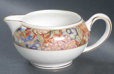 Augustus 146 Shape Creamer