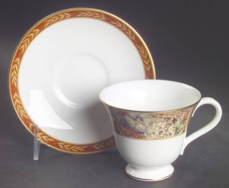 Augustus Victoria Shape Footed Cup & Saucer Set